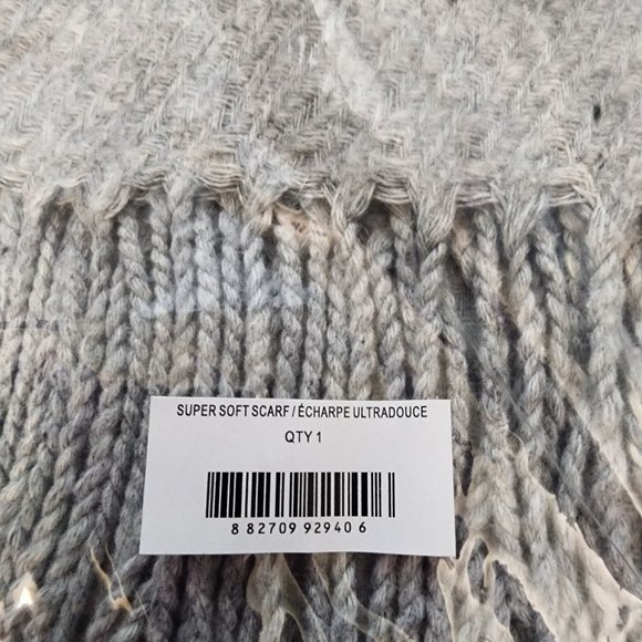 Super Soft Scarf - Picture 2 of 3